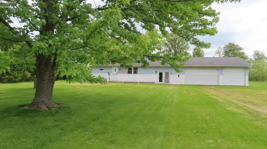 217 S River Bend Road, Port Clinton, OH 43452 - #2