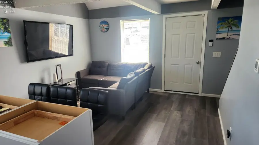 49 N Schooner Point Drive, Port Clinton, OH 43452 - #2