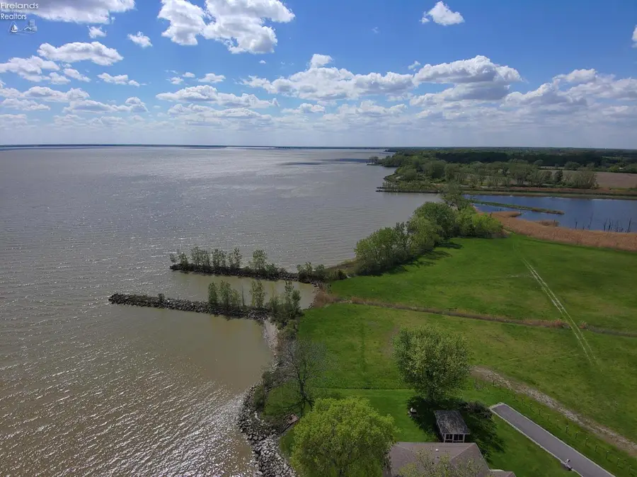 2426 E Schiewe Road, Port Clinton, OH 43452 - #3