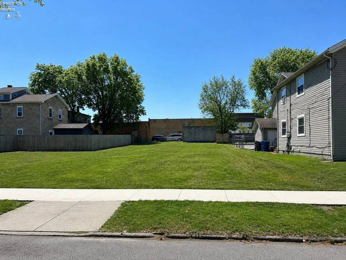 713 W Market Street, Sandusky, OH 44870 - #1