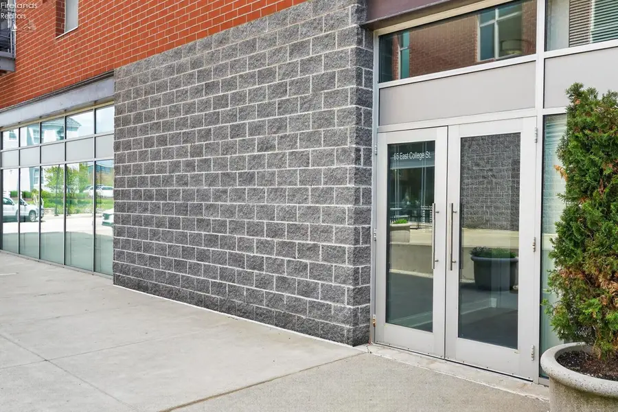 65 College, Oberlin, OH 44074 - #3