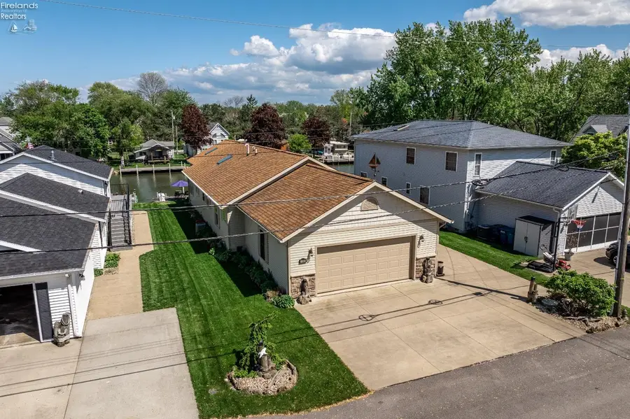 1385 N Mccloy Avenue, Port Clinton, OH 43452 - #2