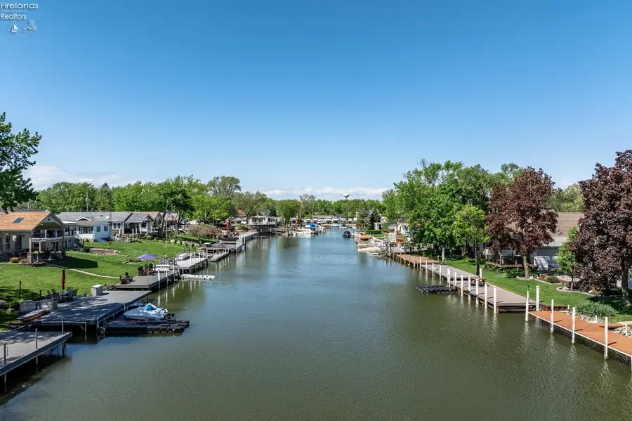 1385 N Mccloy Avenue, Port Clinton, OH 43452 - #3