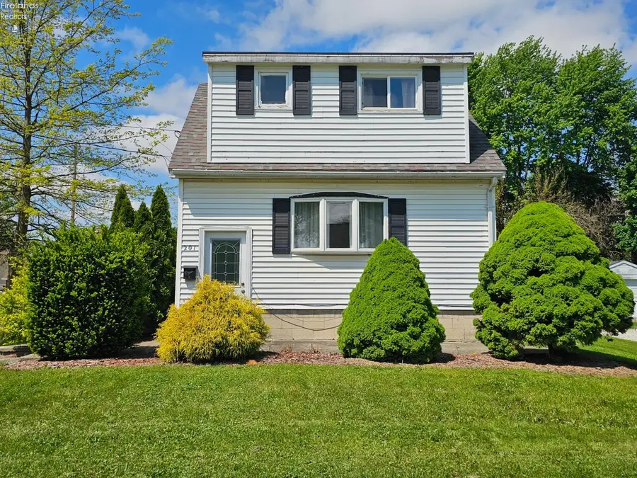 201 Brinker Street, Bellevue, OH 44811 - #2