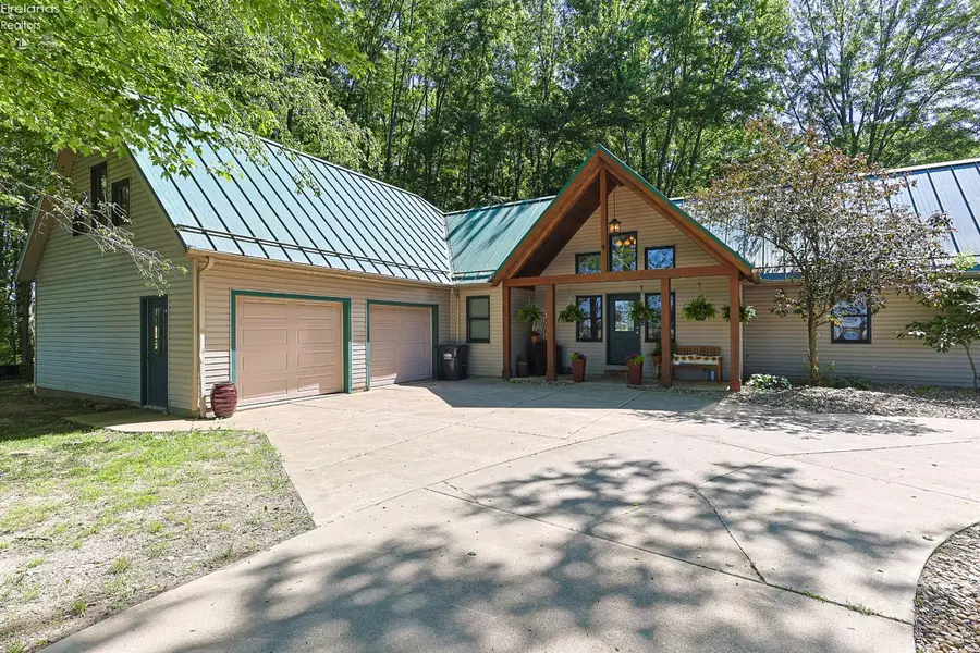 196 Greenwich East Townline Road, New London, OH 44851 - #2