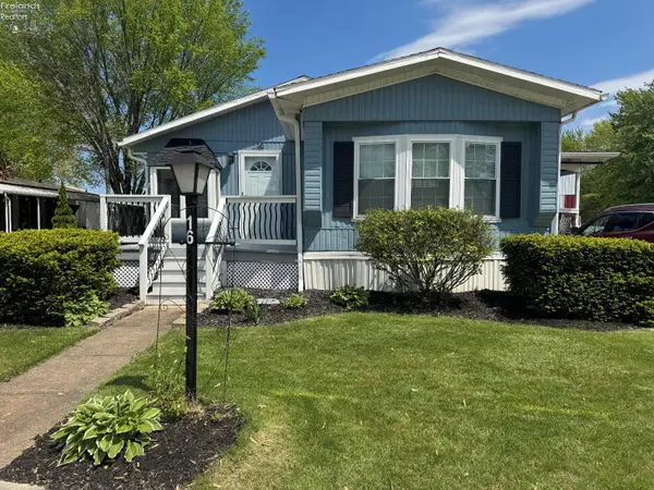 16 E Bass Circle, Lakeside, OH 43440