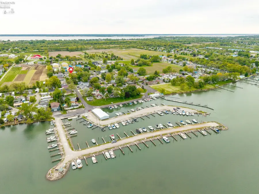 230 N Sackett Road, Marblehead, OH 43440 - #2