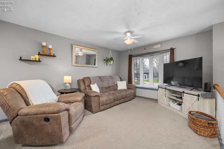 1121 Oakwood Drive, Vermilion, OH 44089 - #3