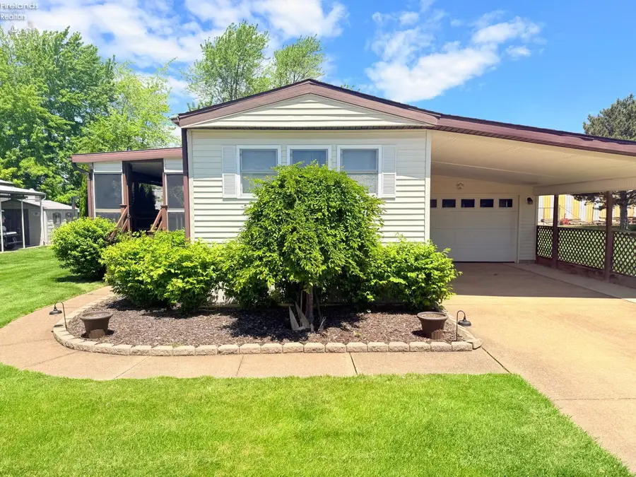35 E Bass Circle, Marblehead, OH 43440 - #3