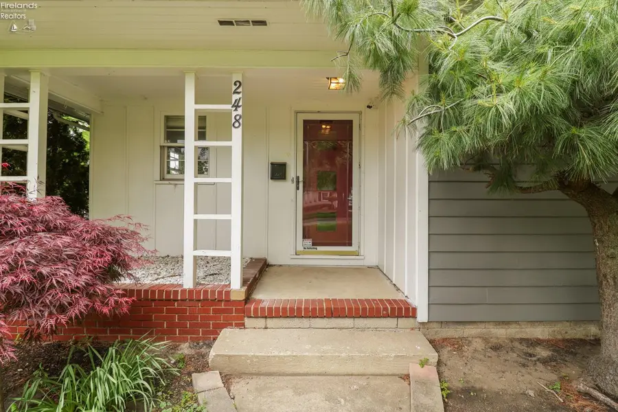 248 Fairfield Avenue, Bellevue, OH 44811 - #2