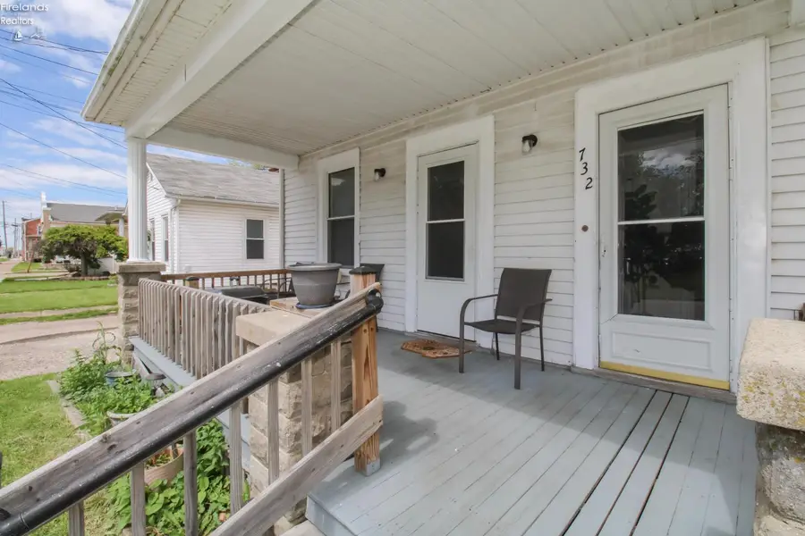 732 Warren Street, Sandusky, OH 44870 - #2