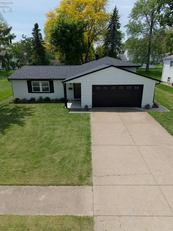 323 Portland Drive, Huron, OH 44839