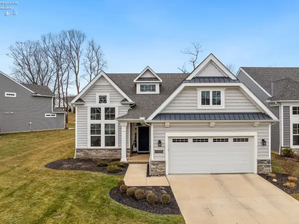 4865 E Tradewinds Drive, Port Clinton, OH 43452