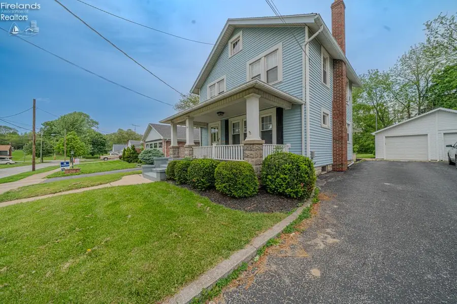 124 Walter Street, Bellevue, OH 44811 - #2