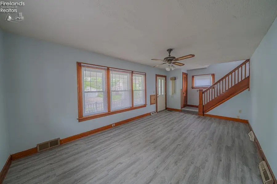 124 Walter Street, Bellevue, OH 44811 - #3