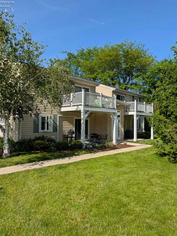 459 N Lake Pine #2, Marblehead, OH 43440