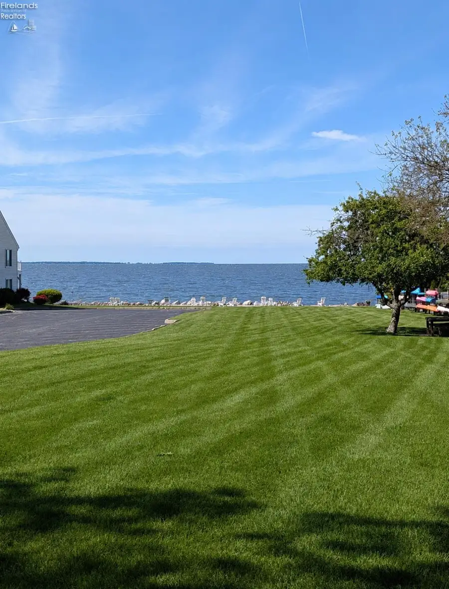 459 N Lake Pine #2, Marblehead, OH 43440 - #2