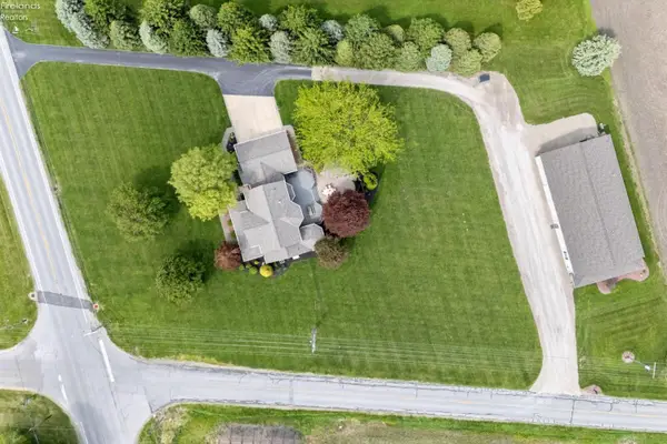 6136 State Route 113, Bellevue, OH 44811