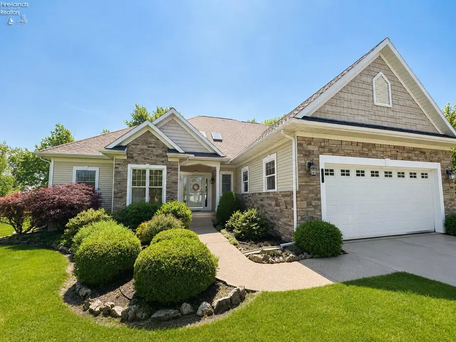 1042 Lost Lake Road, Port Clinton, OH 43452 - #2