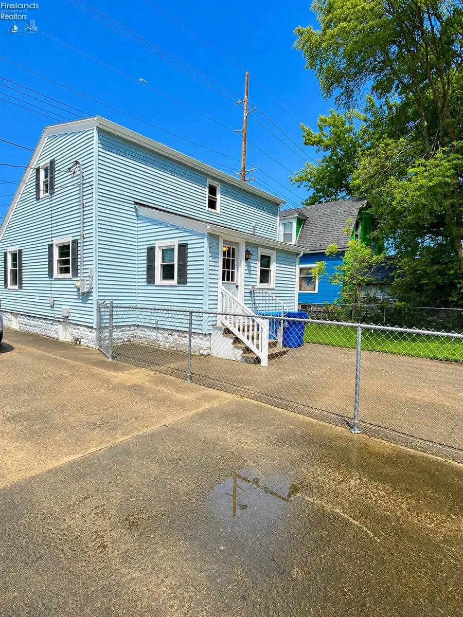 151 Fifth Street, Fremont, OH 43420 - #2