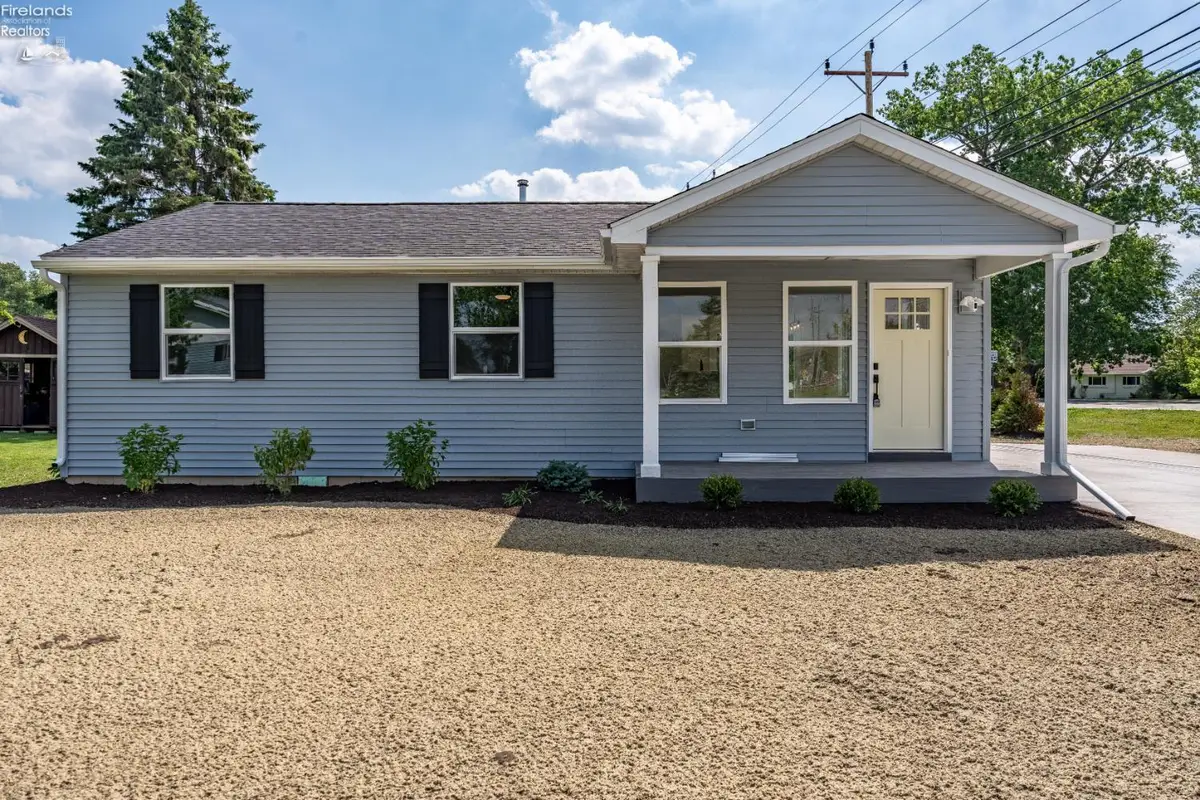 21 N Shawnee Drive, Port Clinton, OH 43452 - #1
