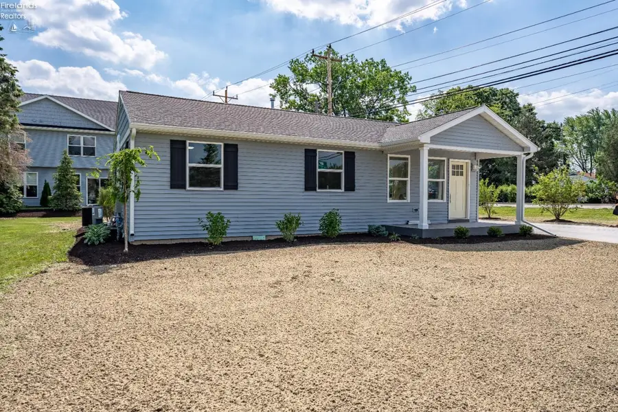 21 N Shawnee Drive, Port Clinton, OH 43452 - #3