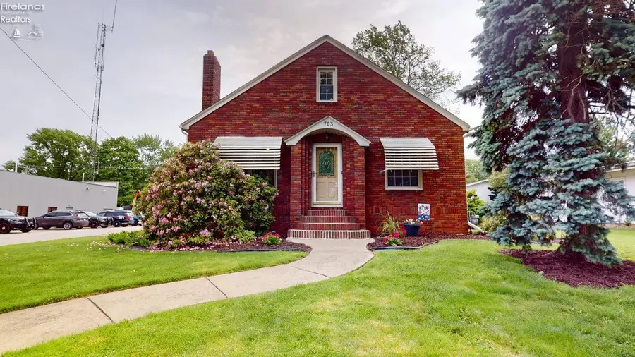 703 S Myrtle Avenue, Willard, OH 44890 - #2