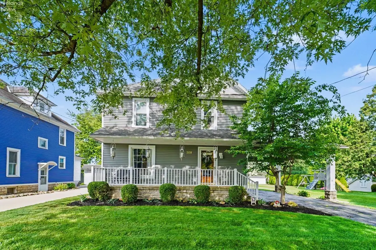 208 Kinney, Bellevue, OH 44811 - #1