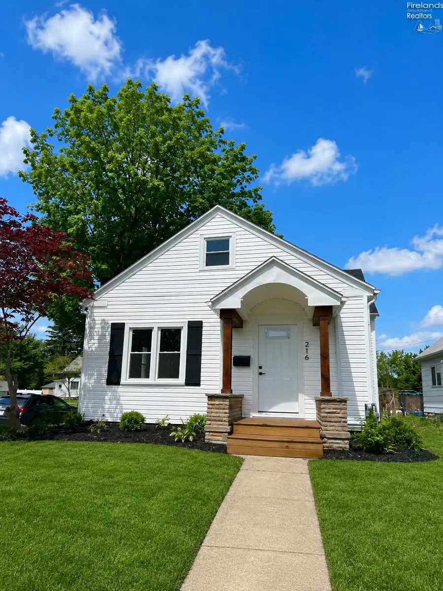 216 S Buchanan Street, Fremont, OH 43420 - #2
