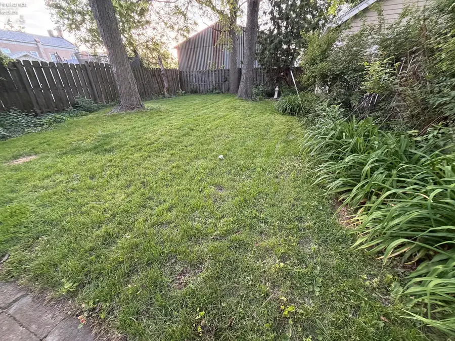 803 W Adams Street, Sandusky, OH 44870 - #3