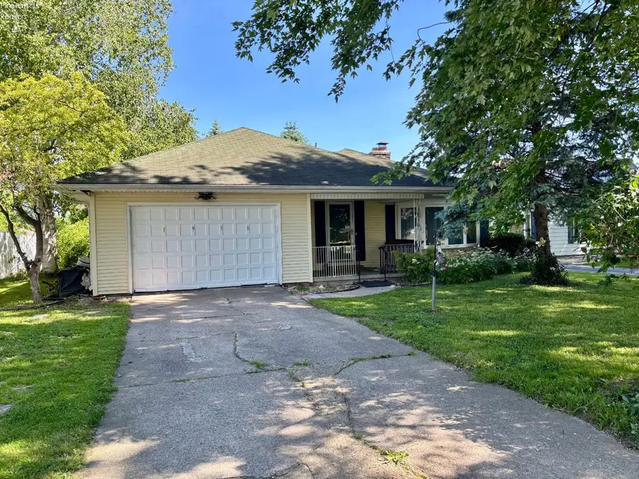 1938 Glen Springs Drive, Fremont, OH 43420 - #2
