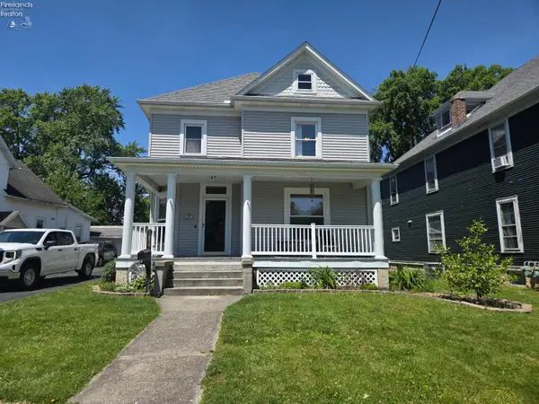 209 Greenwood Heights, Bellevue, OH 44811