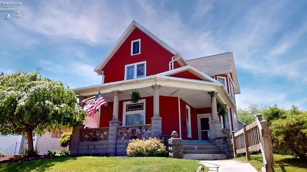 404 Woodbine Street, Willard, OH 44890 - #1