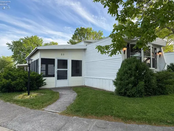 25 E Bass Circle, Marblehead, OH 43440