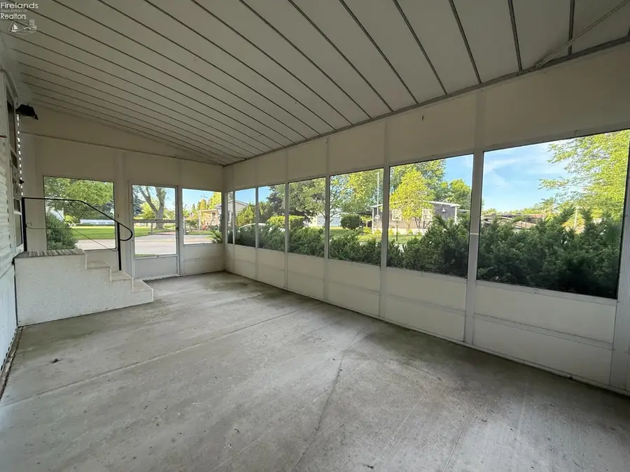 25 E Bass Circle, Marblehead, OH 43440 - #3