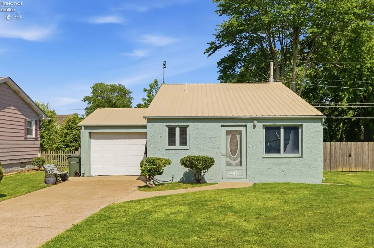 445 Morton Road, Vermilion, OH 44089 - #1