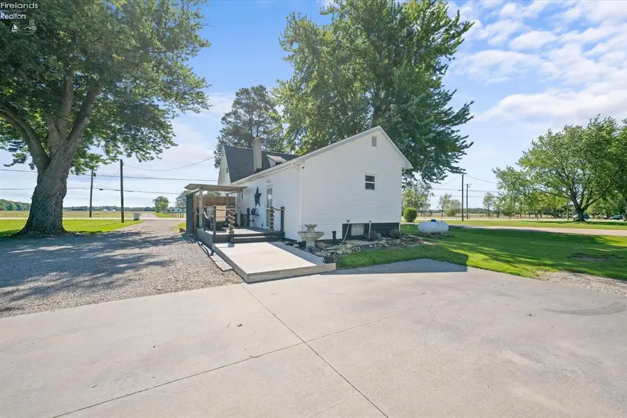 7407 Hayes Avenue, Sandusky, OH 44870 - #3