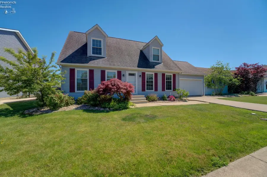 6008 Conneaut Light, Vermilion, OH 44089 - #2