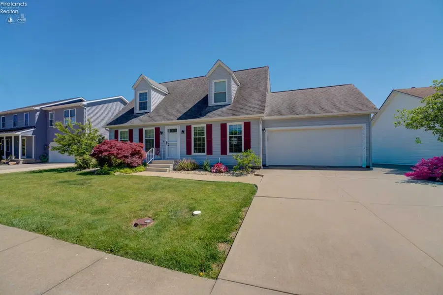 6008 Conneaut Light, Vermilion, OH 44089 - #3