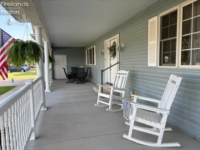 728 Grant Street, Port Clinton, OH 43452 - #3