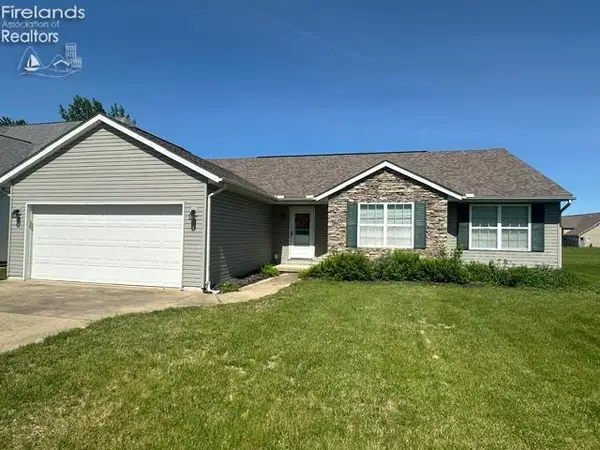 2855 S Amherst, Port Clinton, OH 43452