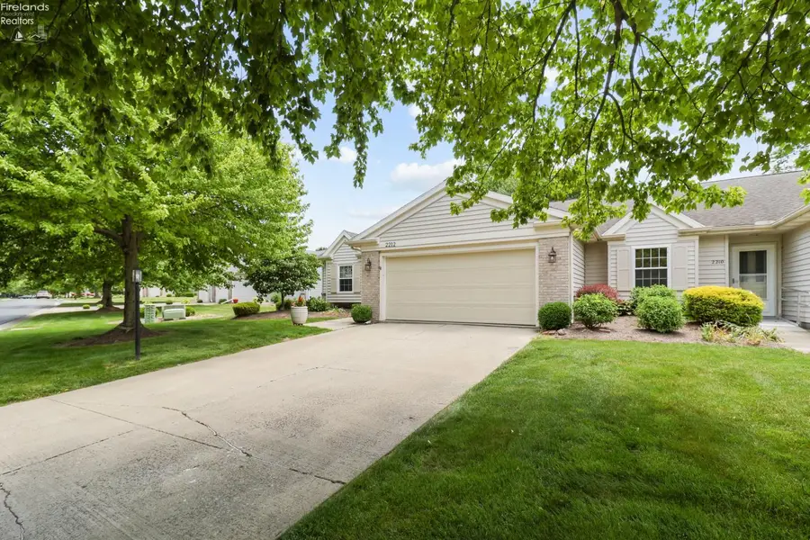 2212 Westwind Drive, Sandusky, OH 44870 - #2
