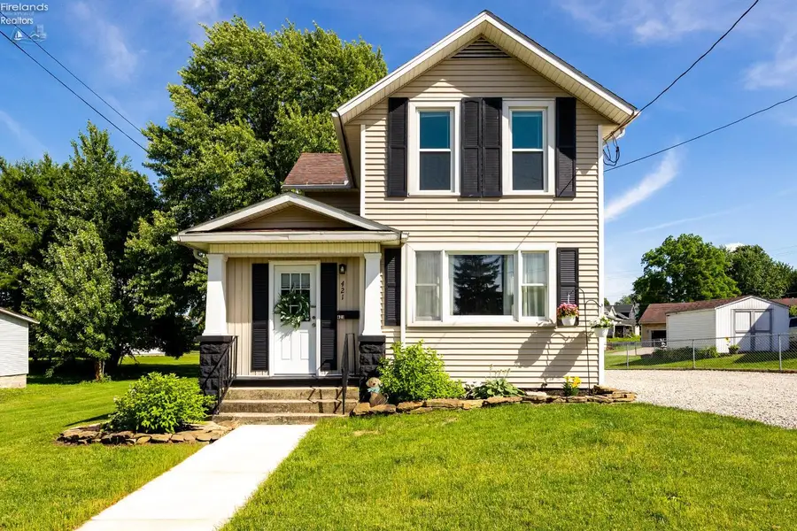 421 Kilbourne Street, Bellevue, OH 44811 - #2