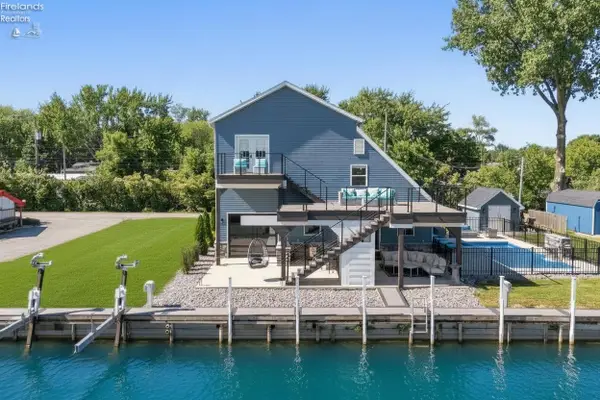 4690 E Johnson Avenue, Port Clinton, OH 43452