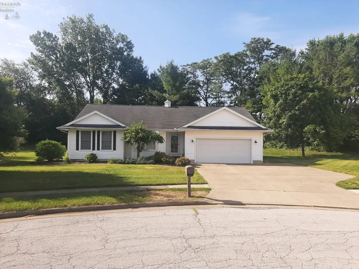 110 Roth Court, Bellevue, OH 44811 - #1