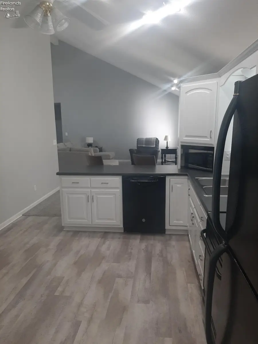 110 Roth Court, Bellevue, OH 44811 - #3