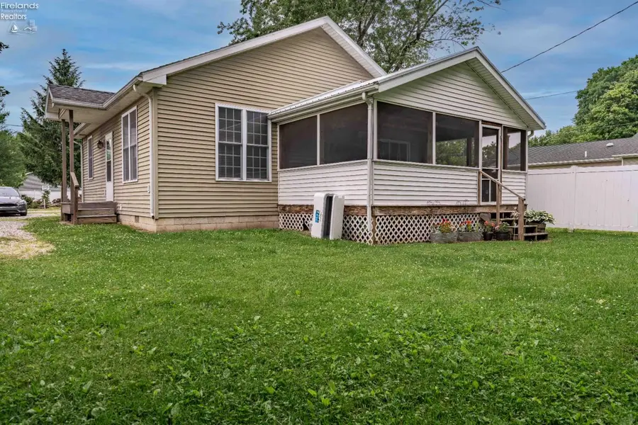 1875 S Bayview Drive, Marblehead, OH 43440 - #2