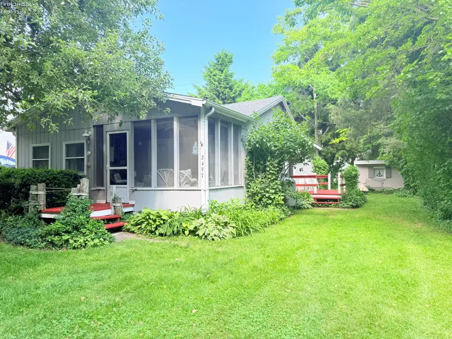 2497 S Oak Knoll Drive, Marblehead, OH 43440 - #2