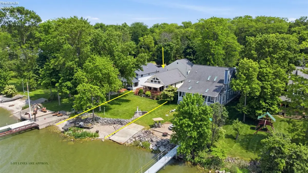 3594 S Memorial Shoreway Drive, Marblehead, OH 43440 - #1