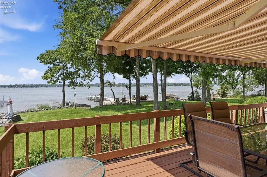 3594 S Memorial Shoreway Drive, Marblehead, OH 43440 - #3